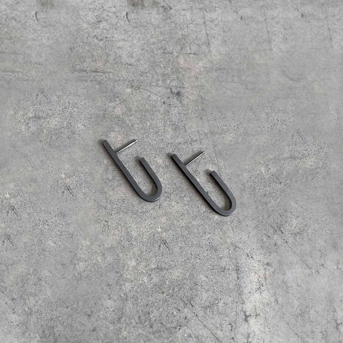 large narrow J earrings / צרים גדולים J עגילי - studio oh design