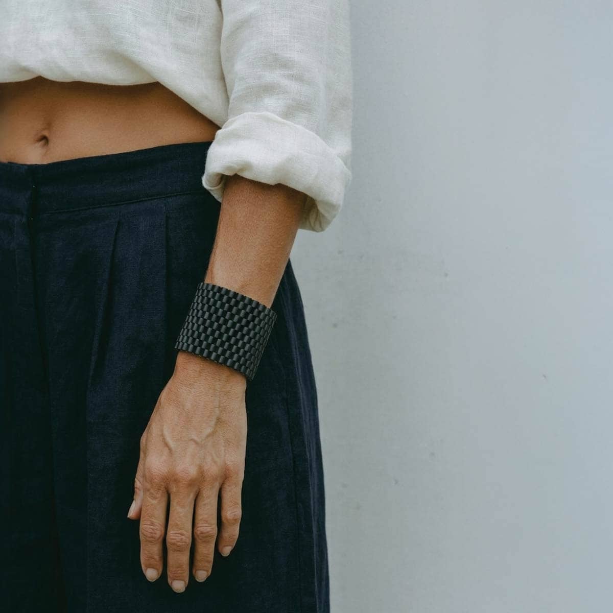 Woven cuff bracelet - צמיד חרוזים ארוג - studio oh design