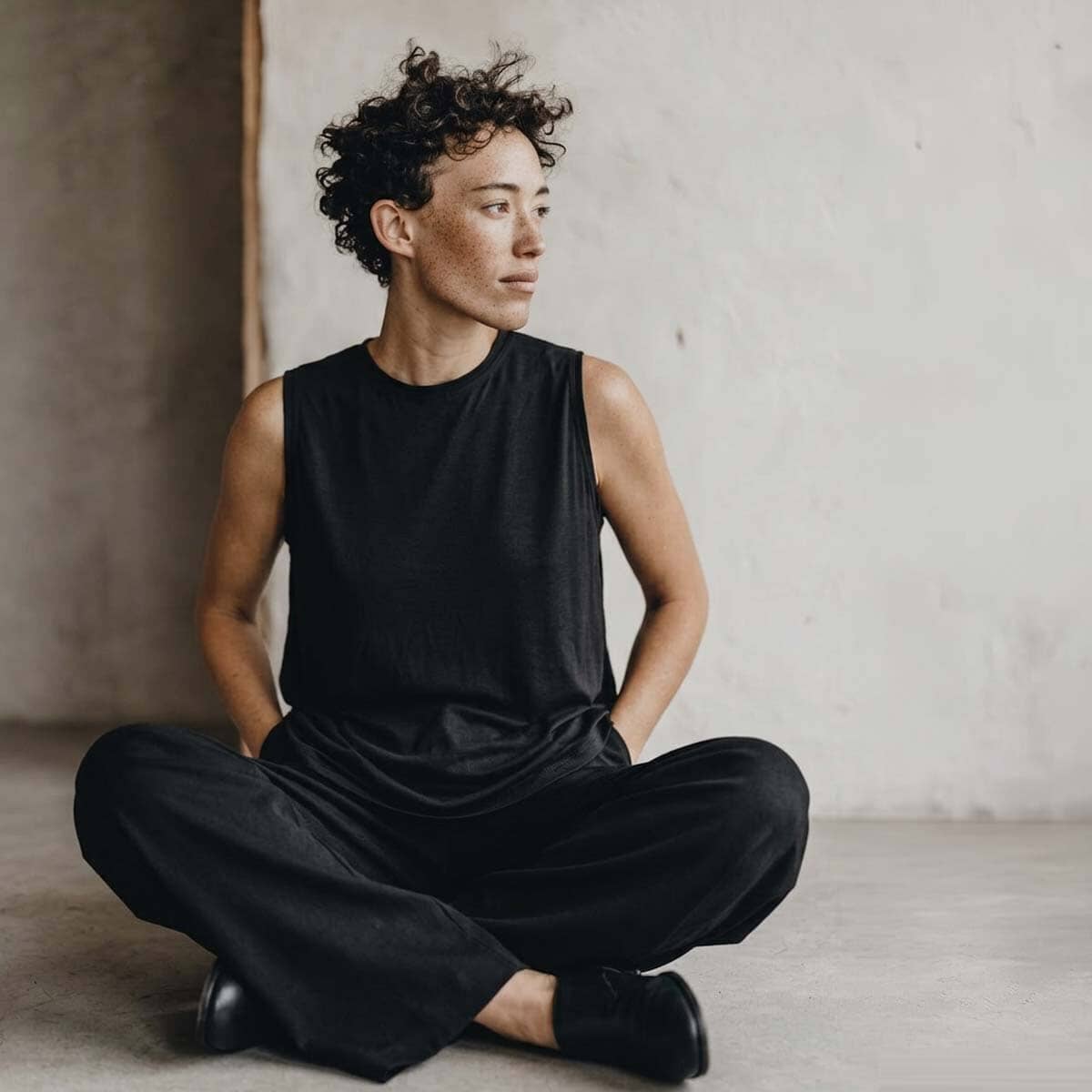 Ana black top / אנה שחורה - studio oh design