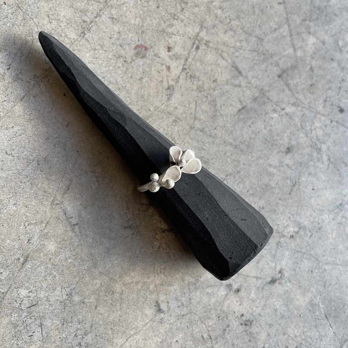 Botanical ring / טבעת בוטנית - studio oh design