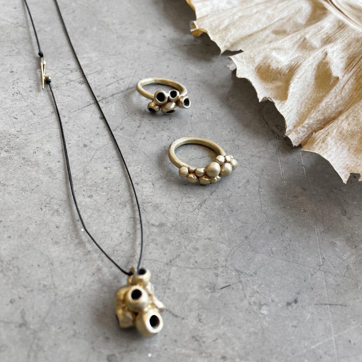 beehive necklace / שרשרת כוורת - studio oh design