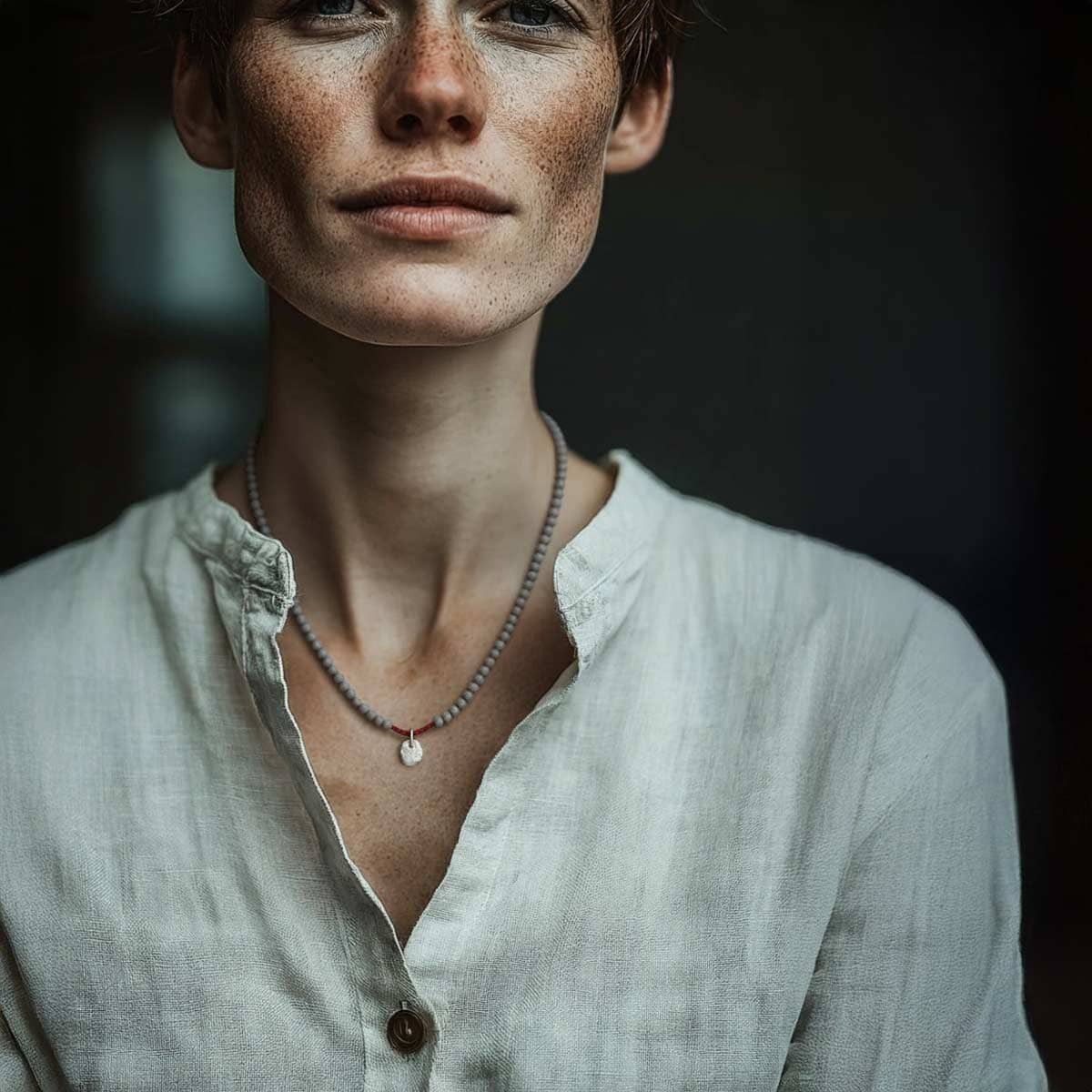 gray Crystal necklace with silver pendant / שרשרת קריסטלים אפורים עם תליון בכסף - studio oh design