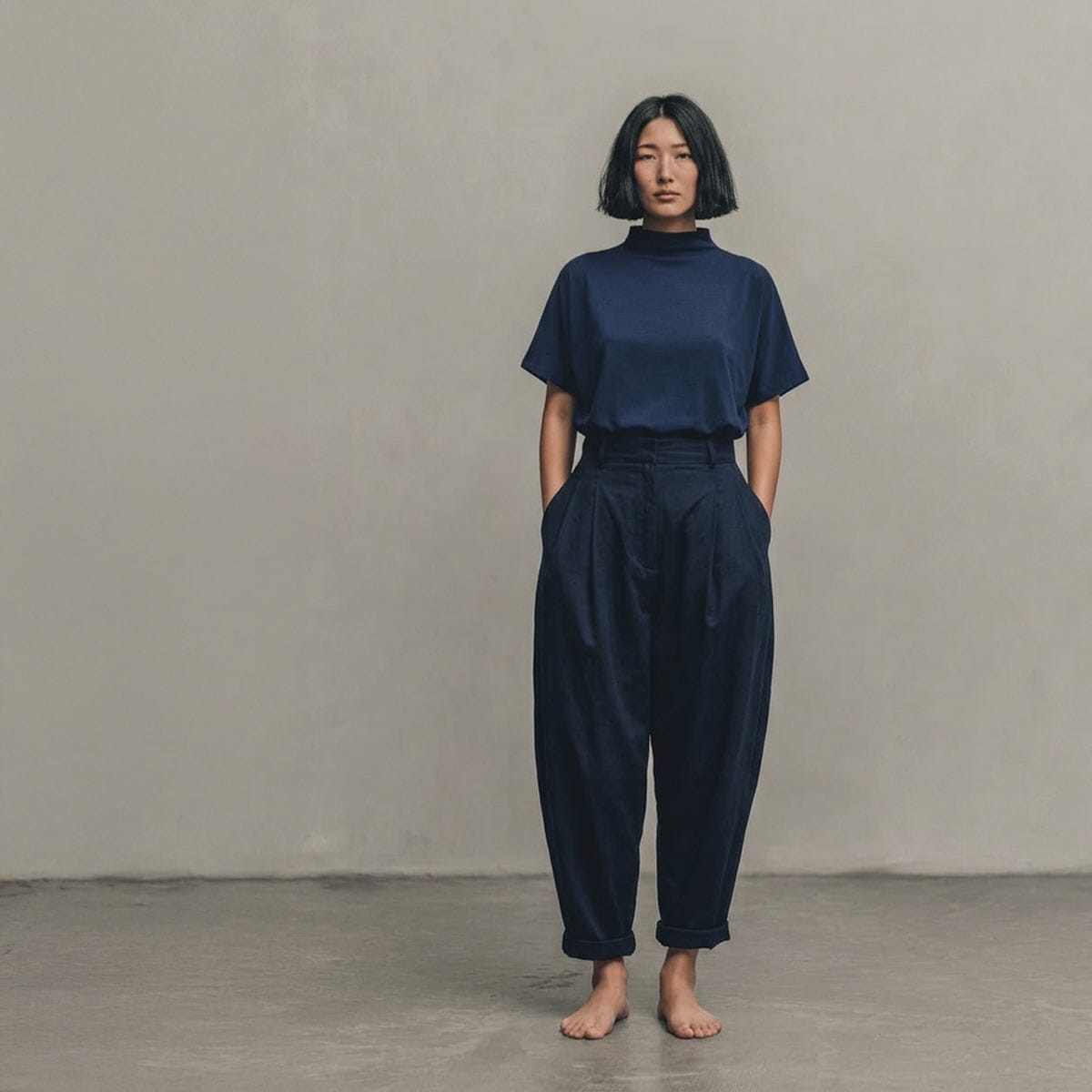 Navy poly top / OS חולצת פולי קצרה כחולה