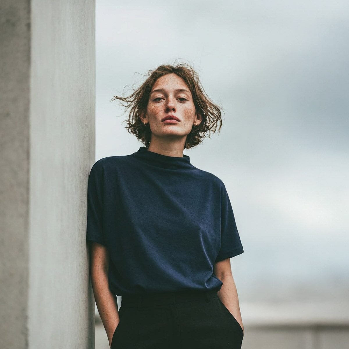 Navy poly top / OS חולצת פולי קצרה כחולה