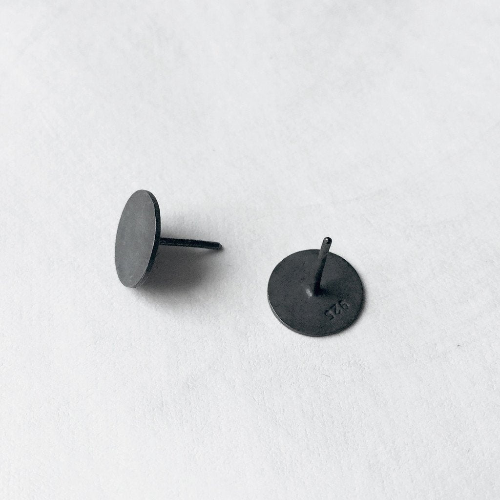 10mm Flat silver earrings / UNISEX / עגילי הרחבה קטנים - יוניסקס - studio oh design