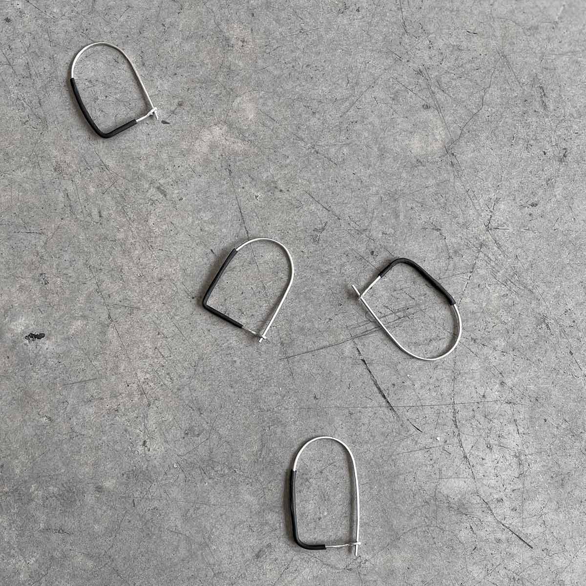 Black D earrings / שחורים D עגילי - studio oh design