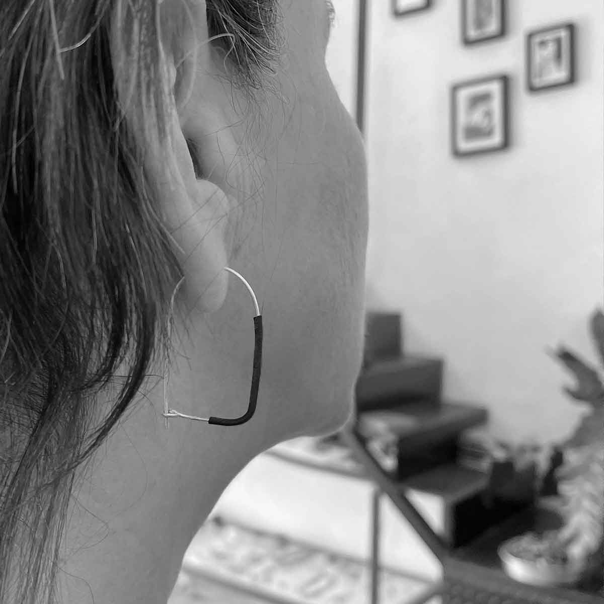 Black D earrings / שחורים D עגילי - studio oh design