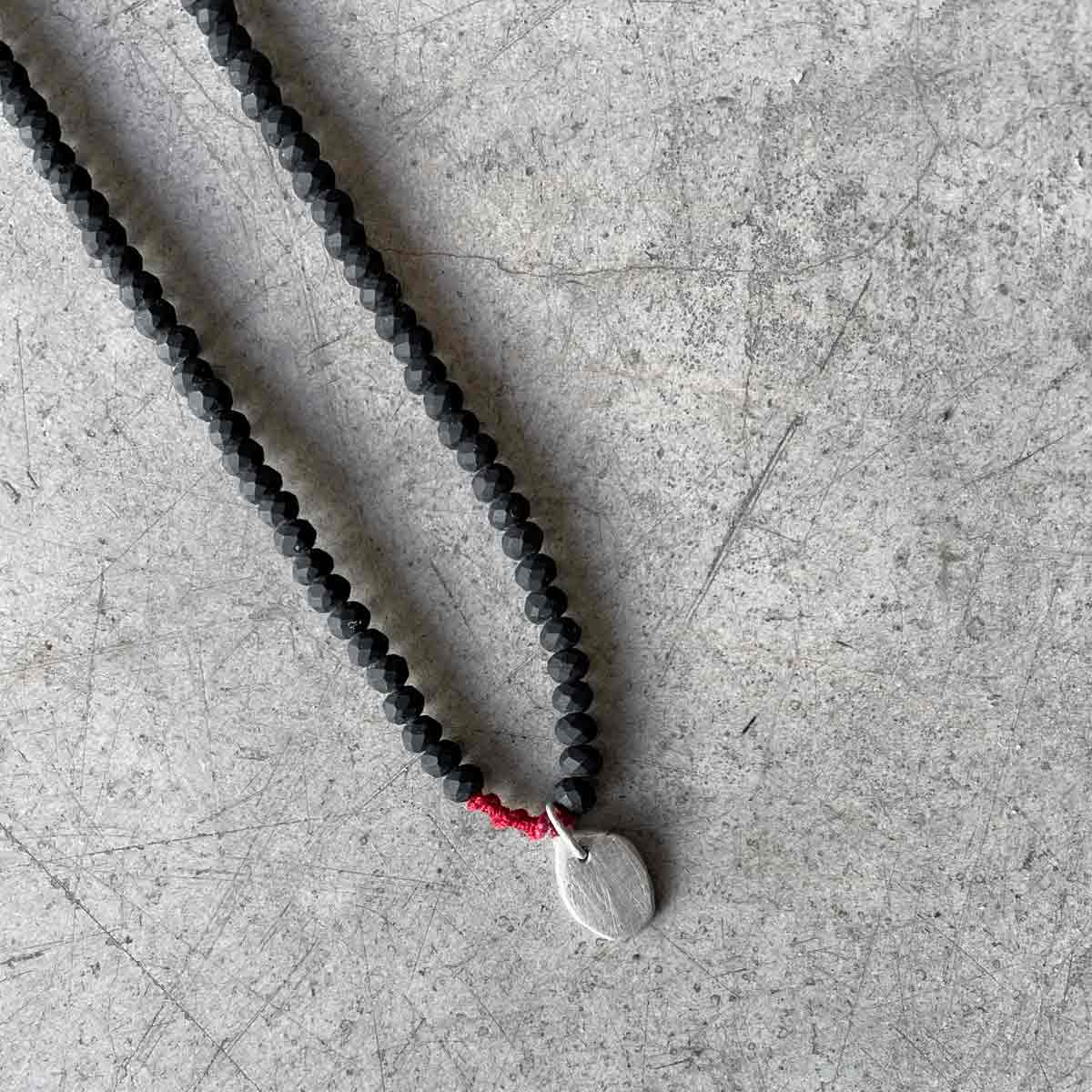 Crystal necklace with silver pendant / שרשרת קריסטלים עם תליון בכסף - studio oh design