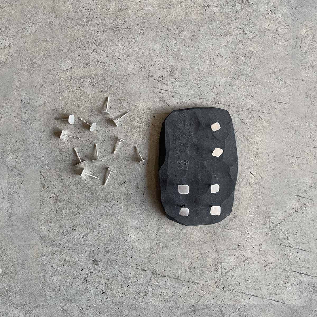 Amorphous square earrings / עגילי ריבוע אמורפי - studio oh design