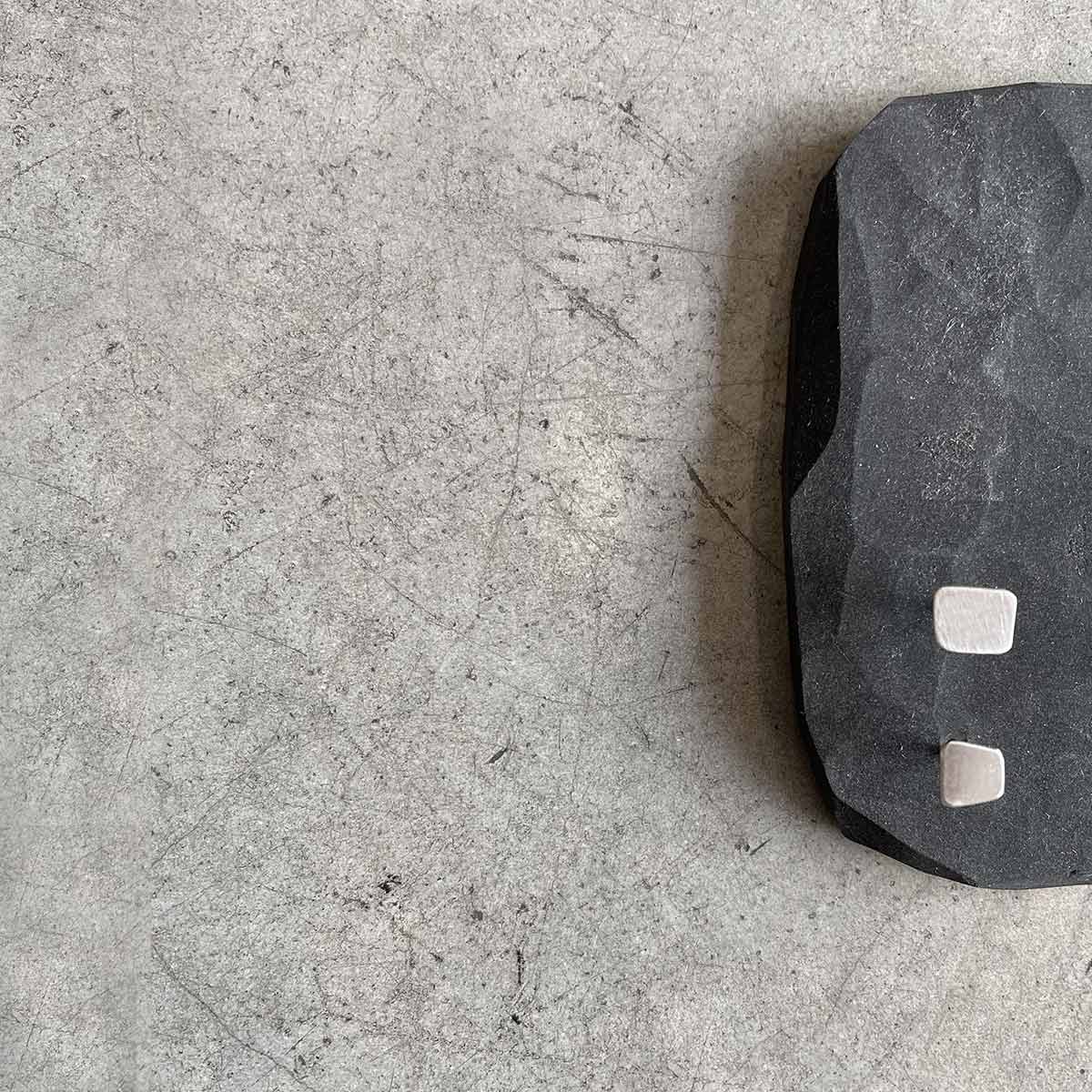 Amorphous square earrings / עגילי ריבוע אמורפי - studio oh design