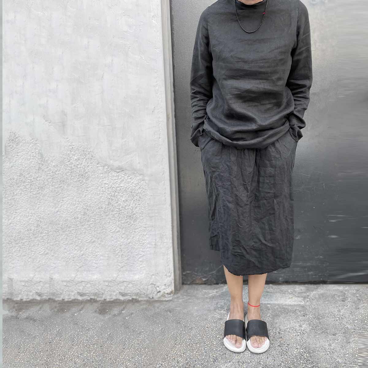 black linen top / חולצת פשתן שחורה - studio oh design