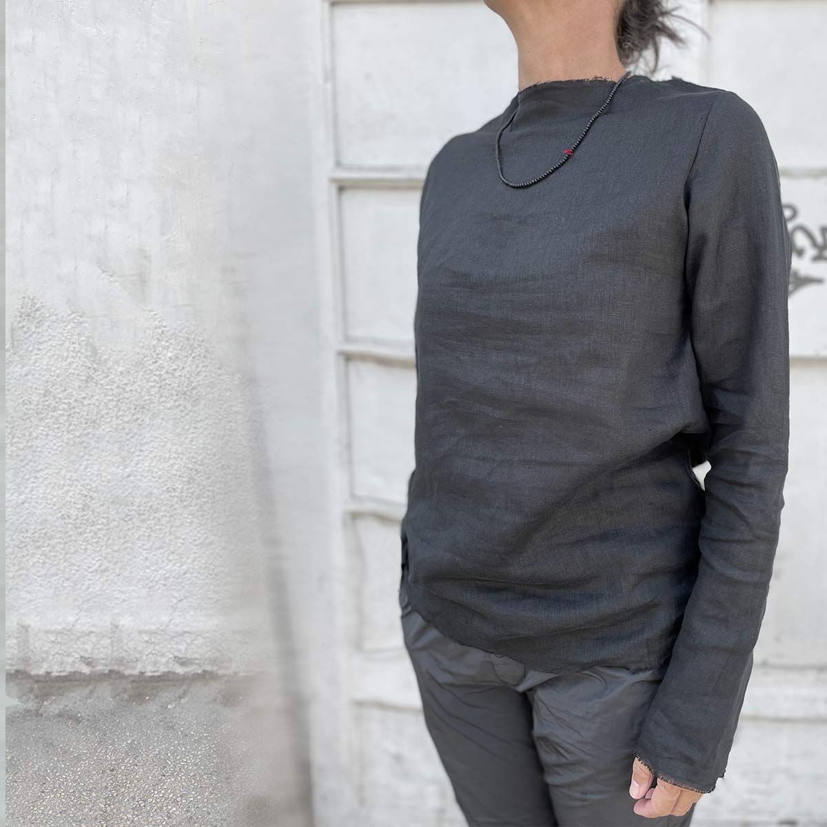 black linen top / חולצת פשתן שחורה - studio oh design