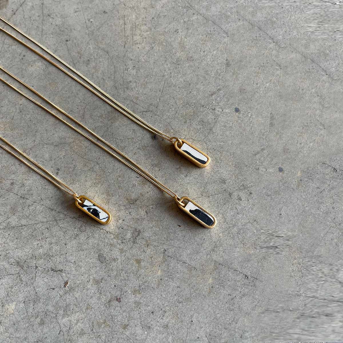 black and white necklace / שרשרת שחור לבן - studio oh design