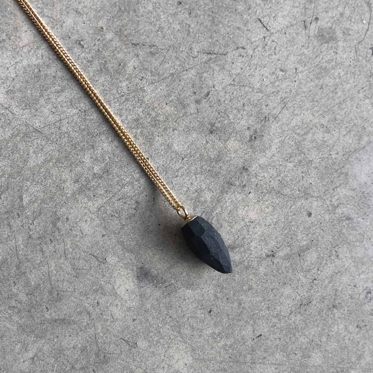 Tiny cone necklace / שרשרת חרוט גולדפילד - studio oh design