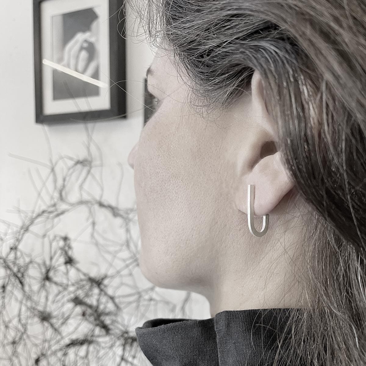 middle size narrow J earrings / צרים אורך ביניים J עגילי - studio oh design