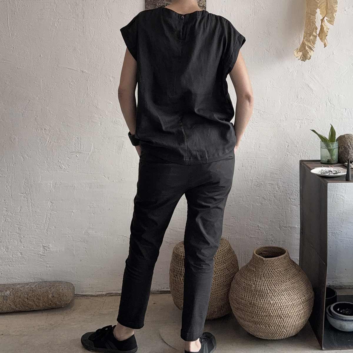 black Athena top OS / OS חולצת אתנה שחורה - studio oh design