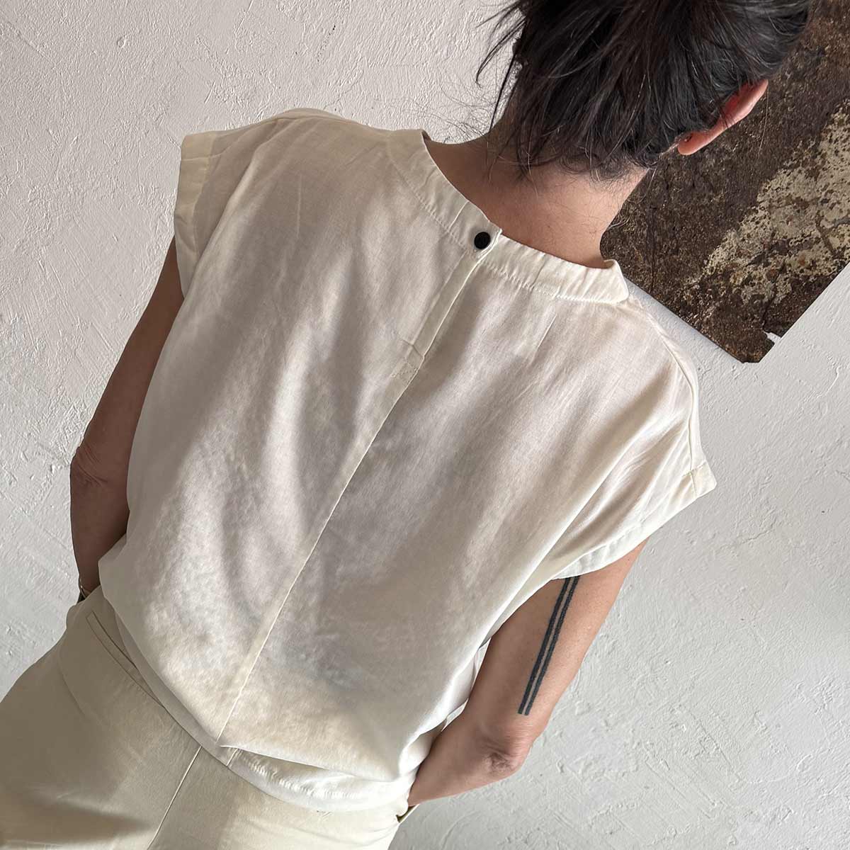 cream Athena top OS / OS חולצת אתנה קרם - studio oh design