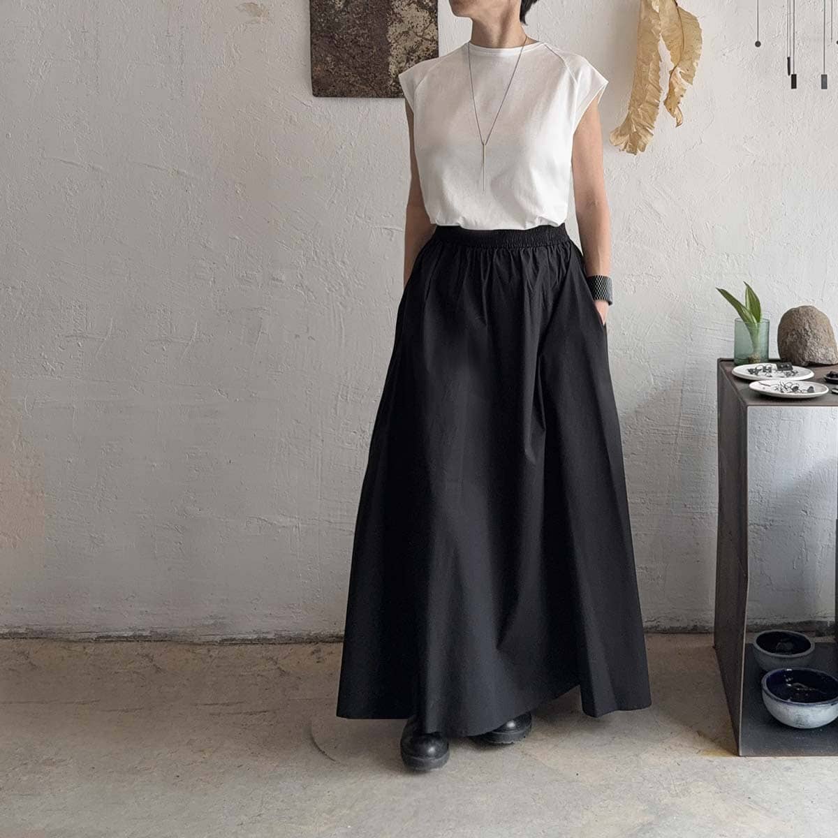 White Be top / חולצת בי לבנה - studio oh design