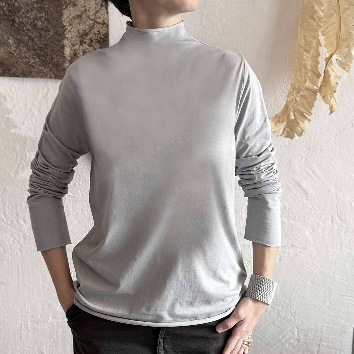 light gray daria top / חולצת דריה אפור בהיר - studio oh design