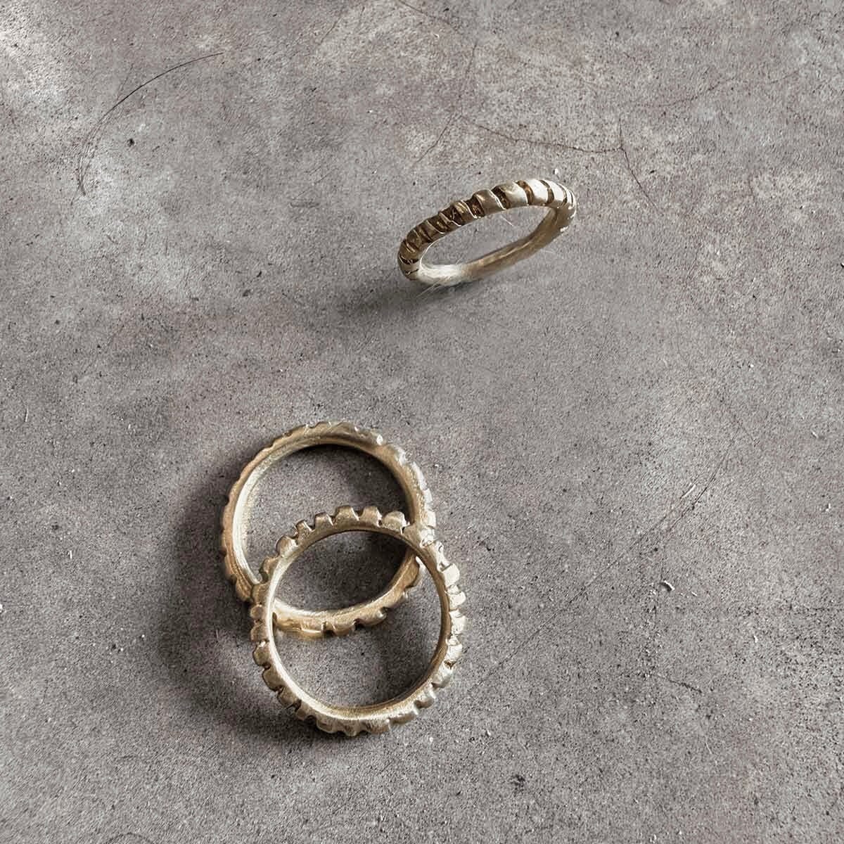 Stripes ring / טבעת פסים - studio oh design