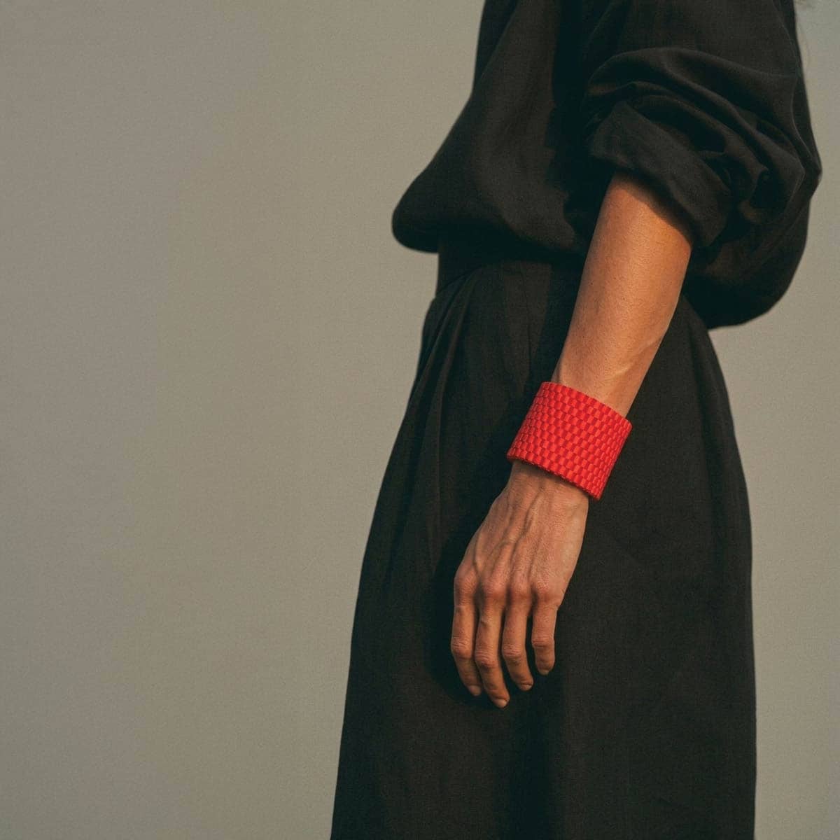 Woven cuff bracelet - צמיד חרוזים ארוג - studio oh design