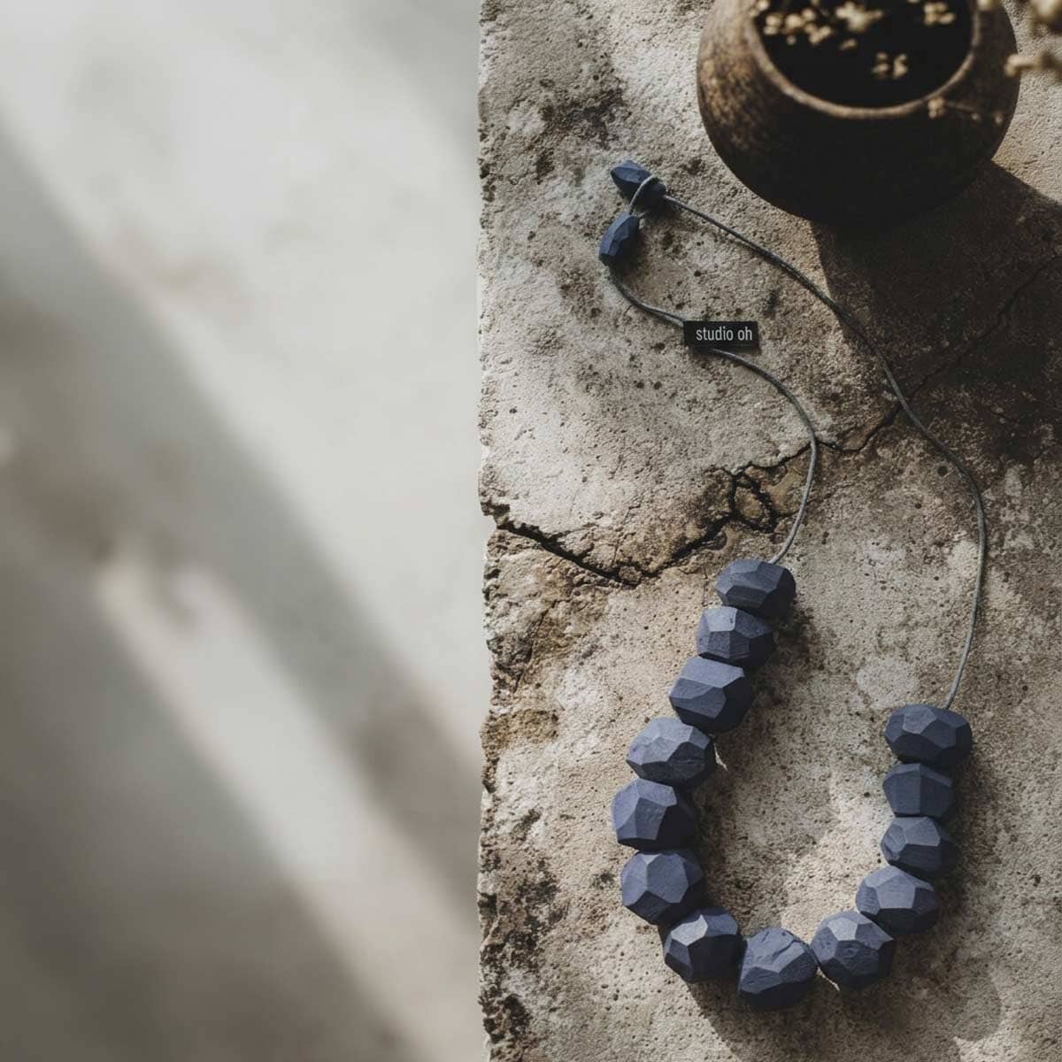 beads necklace / שרשרת חרוזים בחוט חשוף - studio oh design