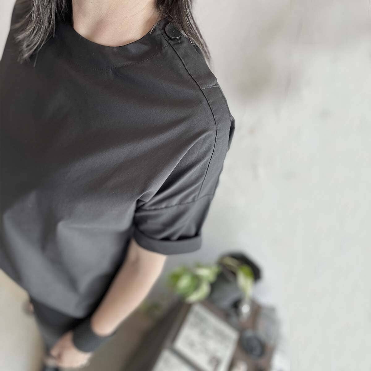 black soka top / חולצת סוקה קצרה בצבע שחור - studio oh design