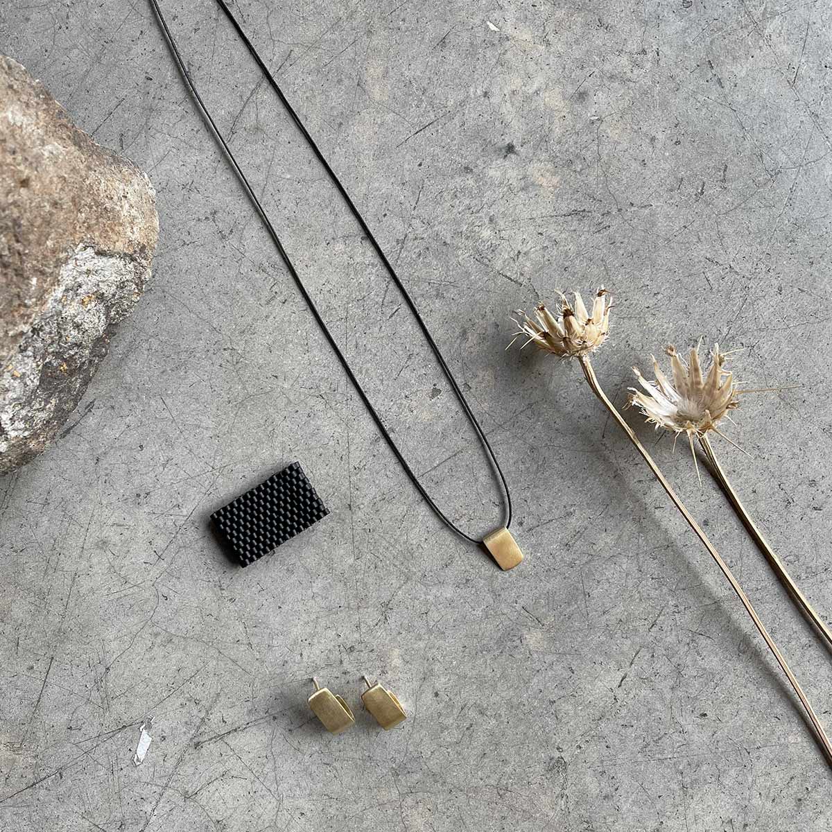 18K GOLD PLATED flag necklace /  שרשרת דגל ציפוי זהב - studio oh design