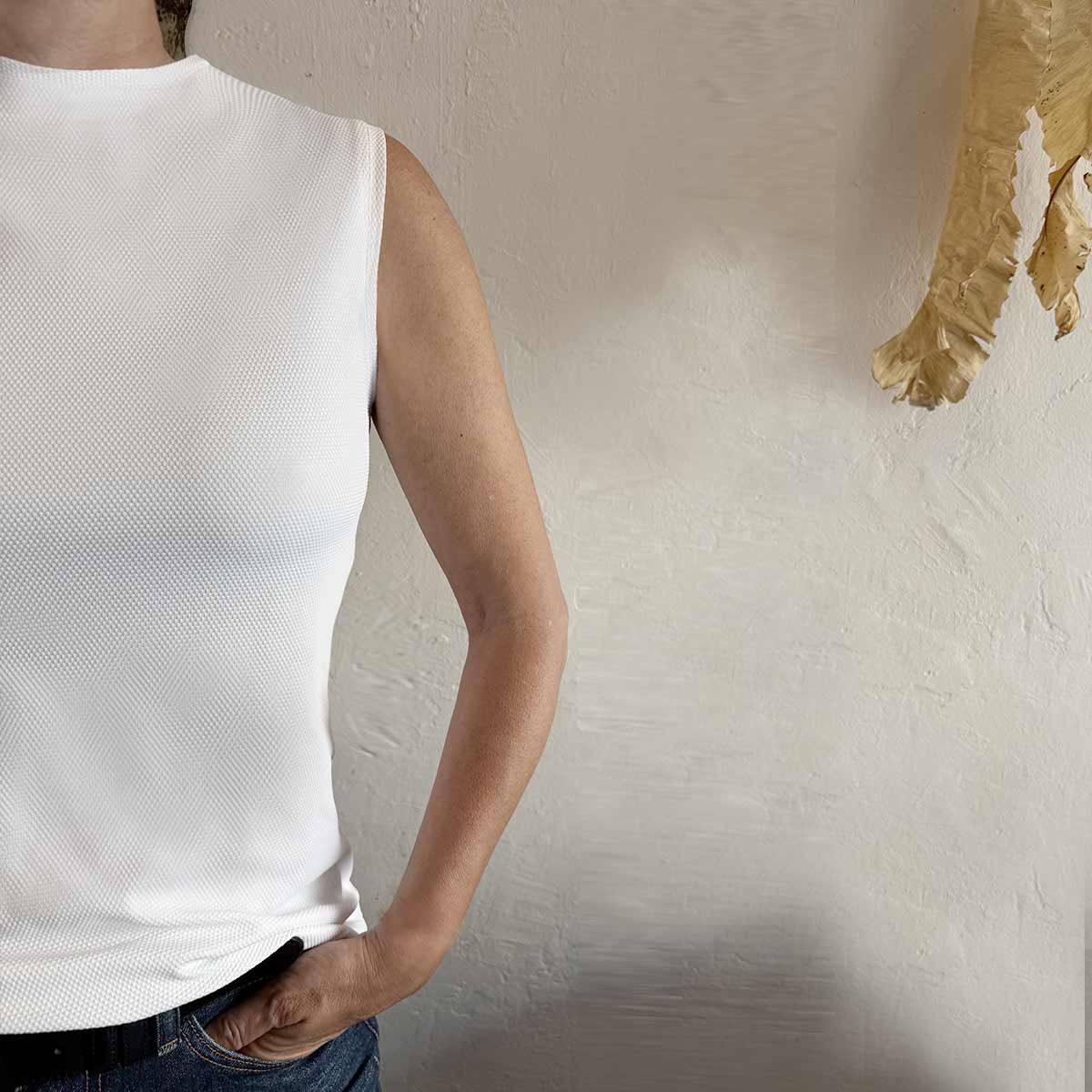 white holy top / חולצת הולי לבנה - studio oh design