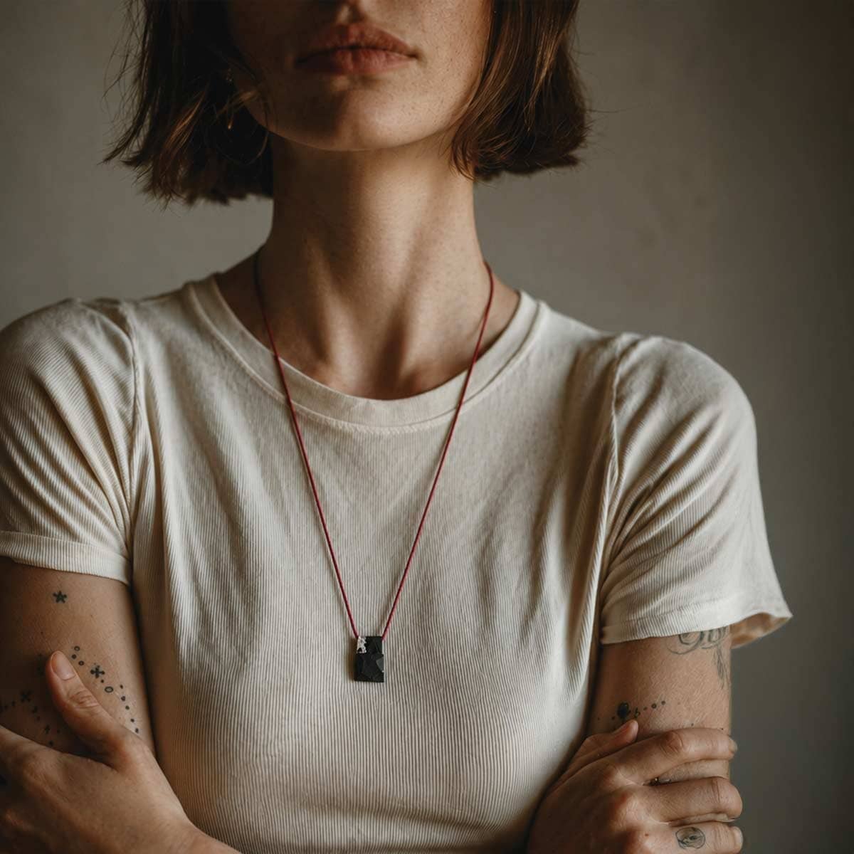 mini charm necklace / שרשרת קמע הפוך - studio oh design
