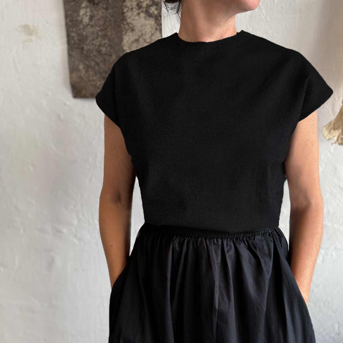 black shila top OS / OS חולצת שילה שחורה - studio oh design