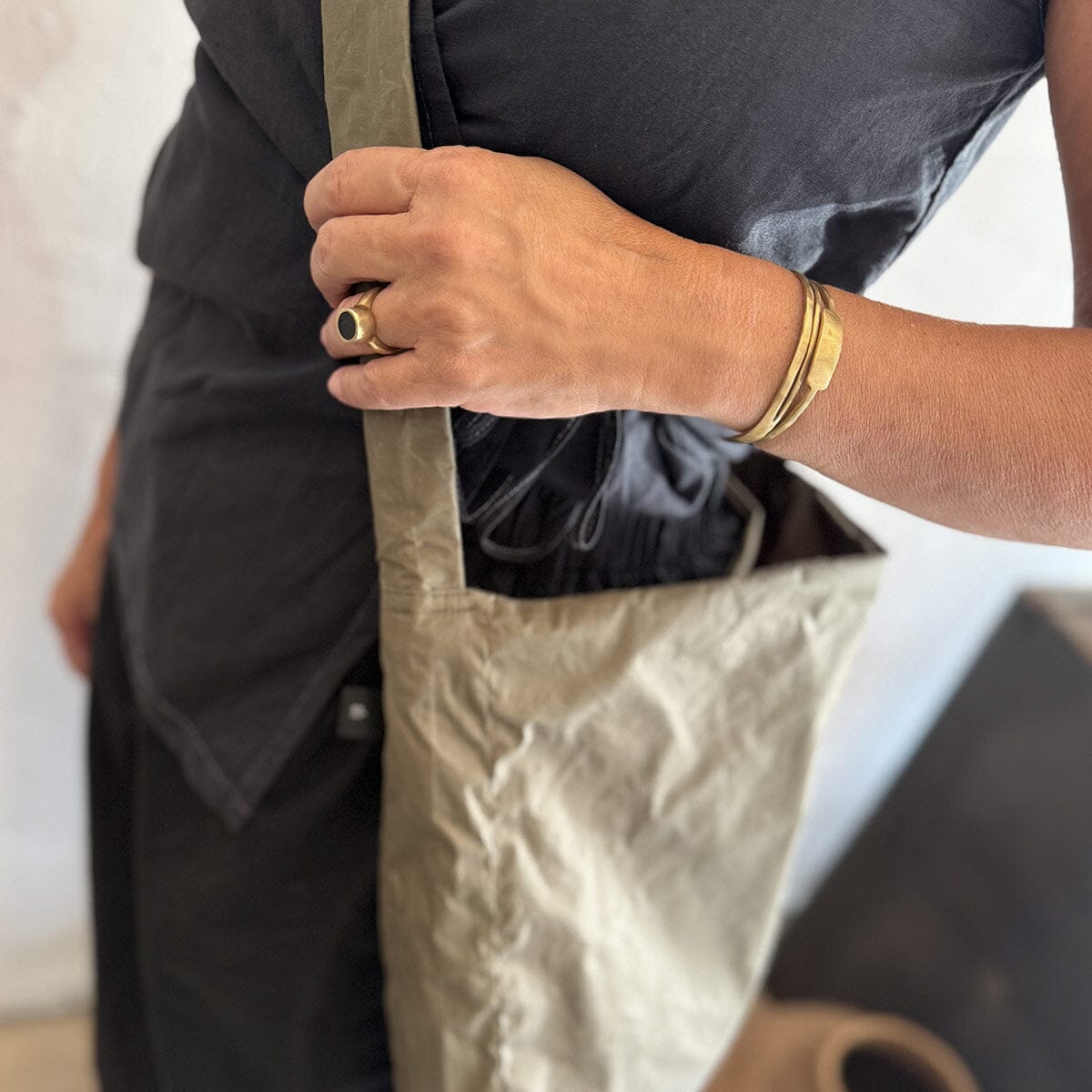 green side bag / תיק צד ירוק צבאי - studio oh design