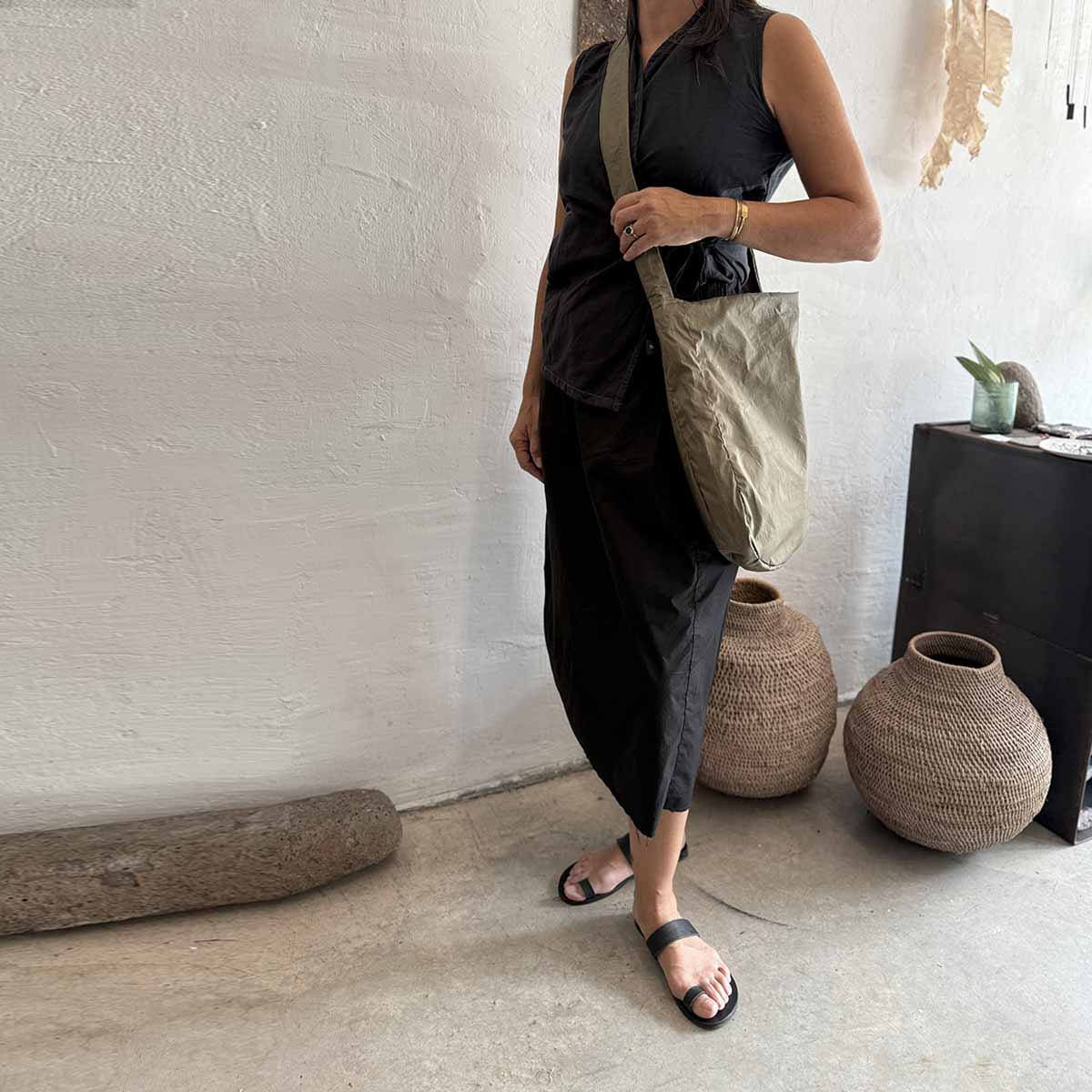 green side bag / תיק צד ירוק צבאי - studio oh design