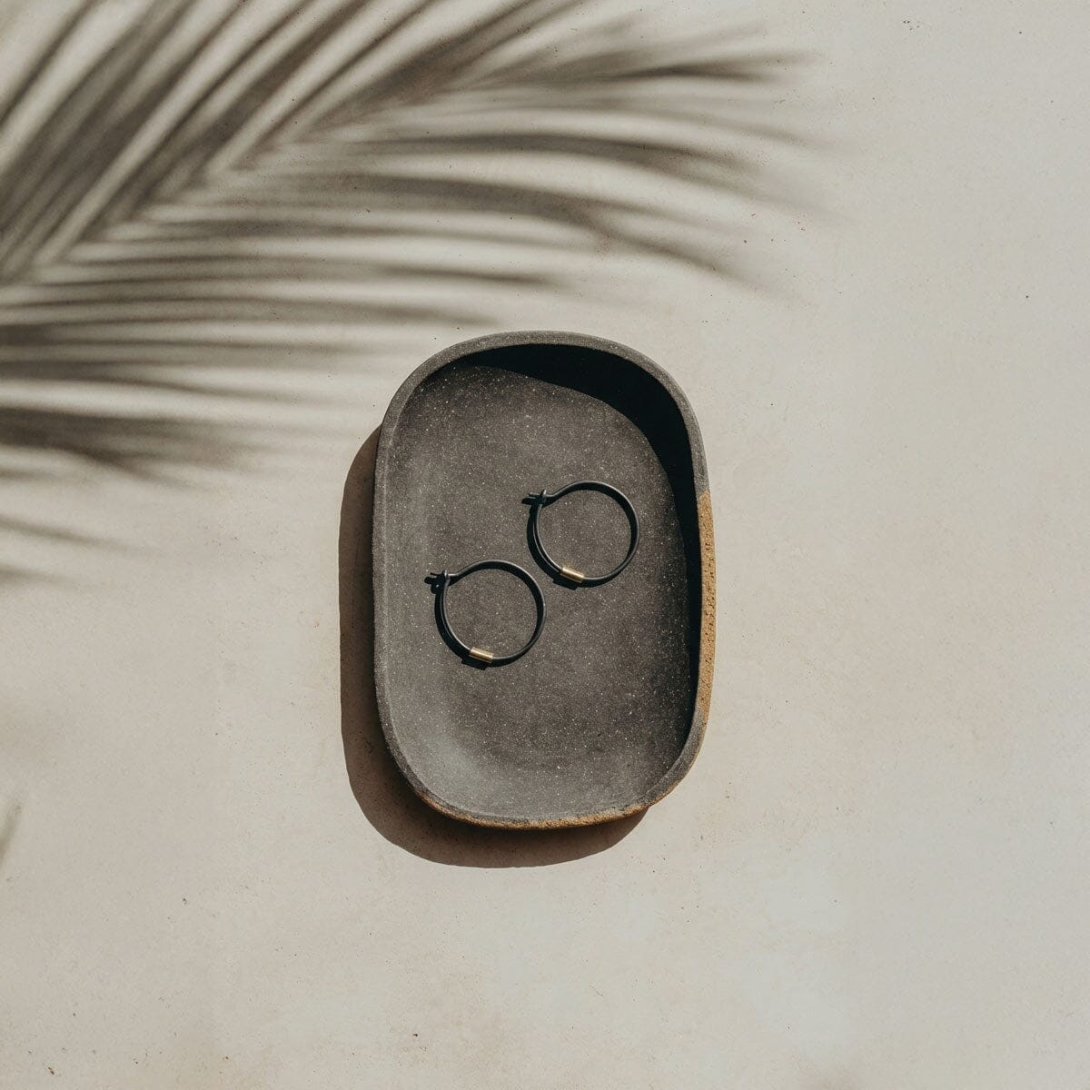 silver Gypsy tube earrings / עגילי ג'יפסי כסף מושחר עם גליל גולדפילד - studio oh design