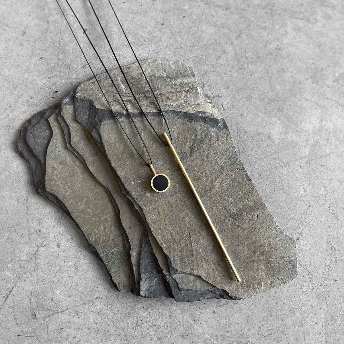 Narrow cylinder necklace / שרשרת גליל צר - studio oh design