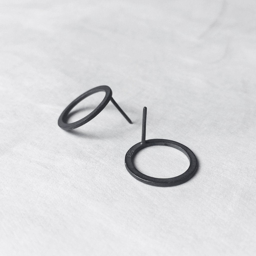 15mm Open Circle Earrings / unisex / עגילי פי קטן - יוניסקס - studio oh design