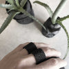 black beads ring / טבעת חרוזים סרוגה שחורה - studio oh design