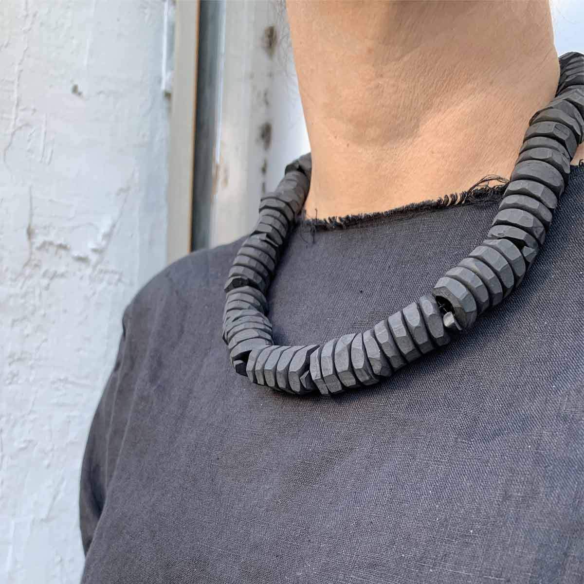 Curly cuted beaded necklace / שרשרת סליל חתוך - studio oh design