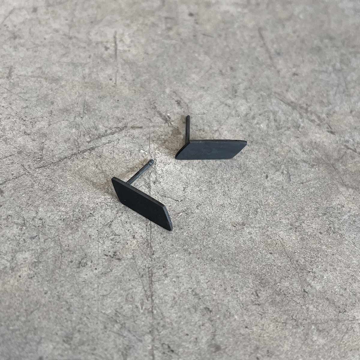Diagonal stripe earrings / עגילי פס אלכסוני - studio oh design