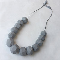 beads necklace / שרשרת חרוזים בחוט חשוף - studio oh design