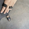 black plastic beads ring / טבעת חרוזי פלסטיק סרוגה שחורה - studio oh design