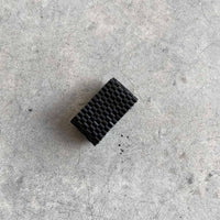 black plastic beads ring / טבעת חרוזי פלסטיק סרוגה שחורה - studio oh design