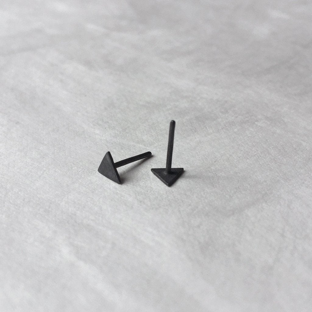 Silver Triangle Stud Earrings / unisex / עגילי משולש צמודים - studio oh design