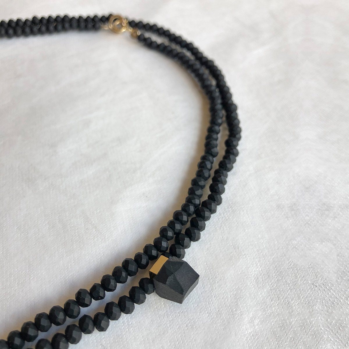 small crystal beads necklace / שרשרת קריסטלים קטנים - studio oh design