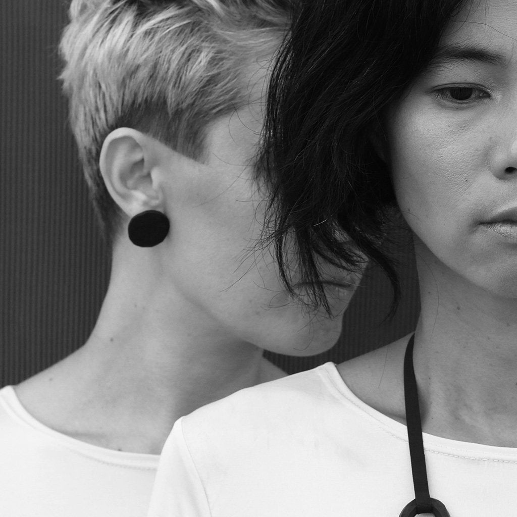 Flat circle polymer earrings / עגילי עיגול שטוח פולימר - studio oh design