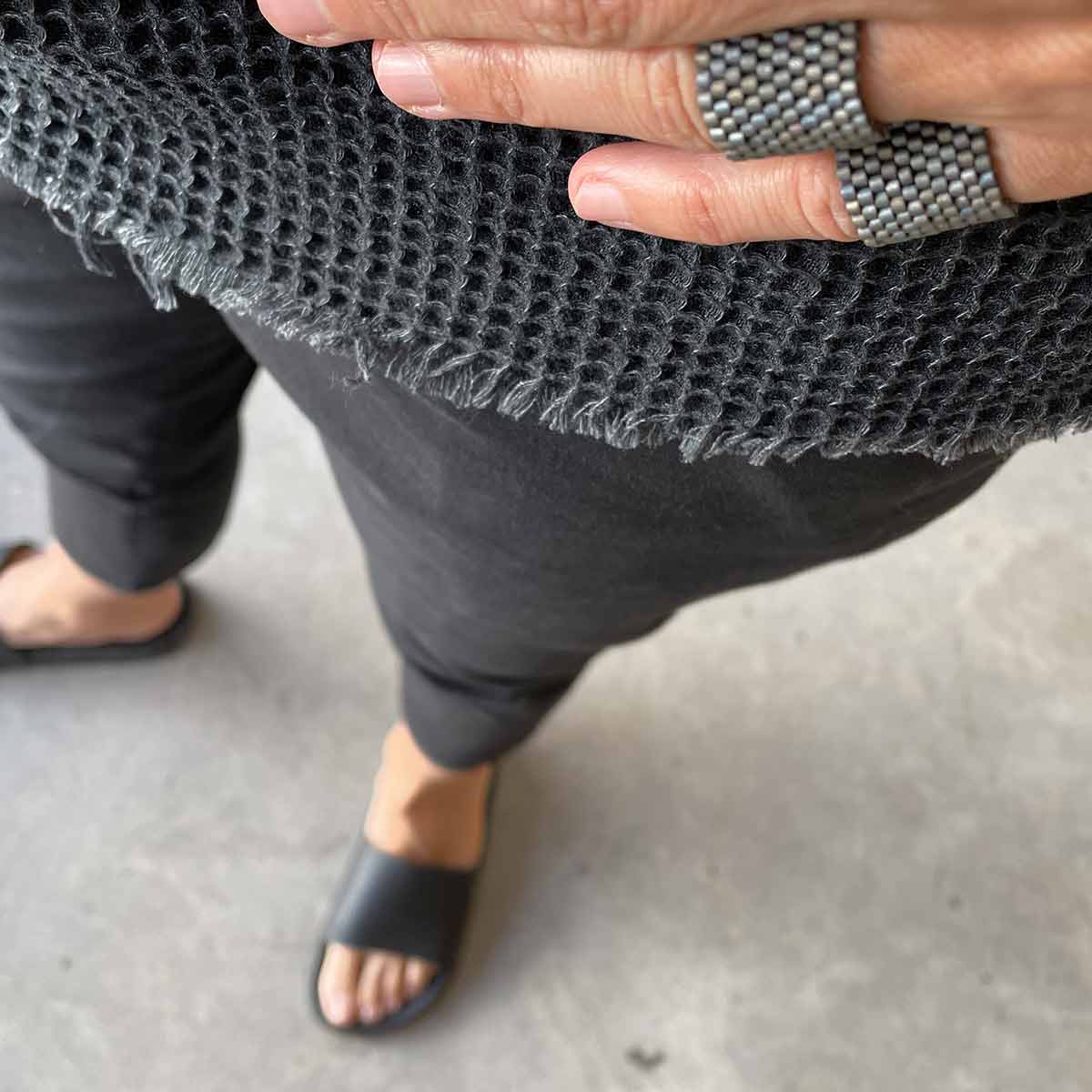 green/blue beads ring / טבעת חרוזים סרוגה ירוק/כחול - studio oh design