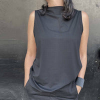 black holy top /  חולצת הולי שחורה - studio oh design