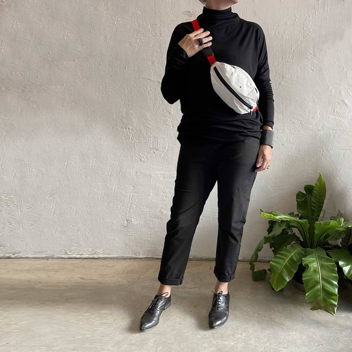 black long poly top  / חולצת פולי ארוכה בשחור - studio oh design