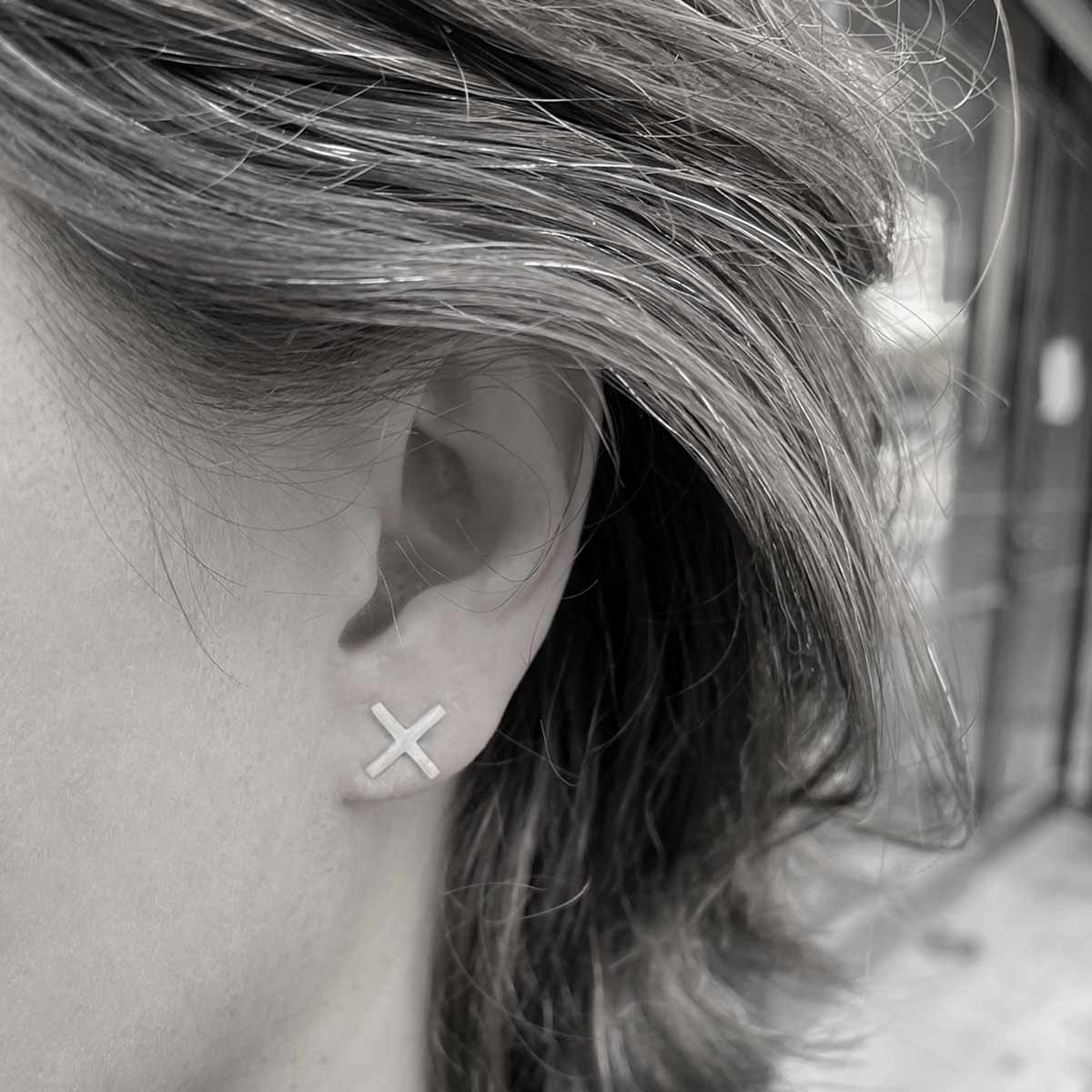 Medium X earrings / עגילי איקס בינוני - studio oh design