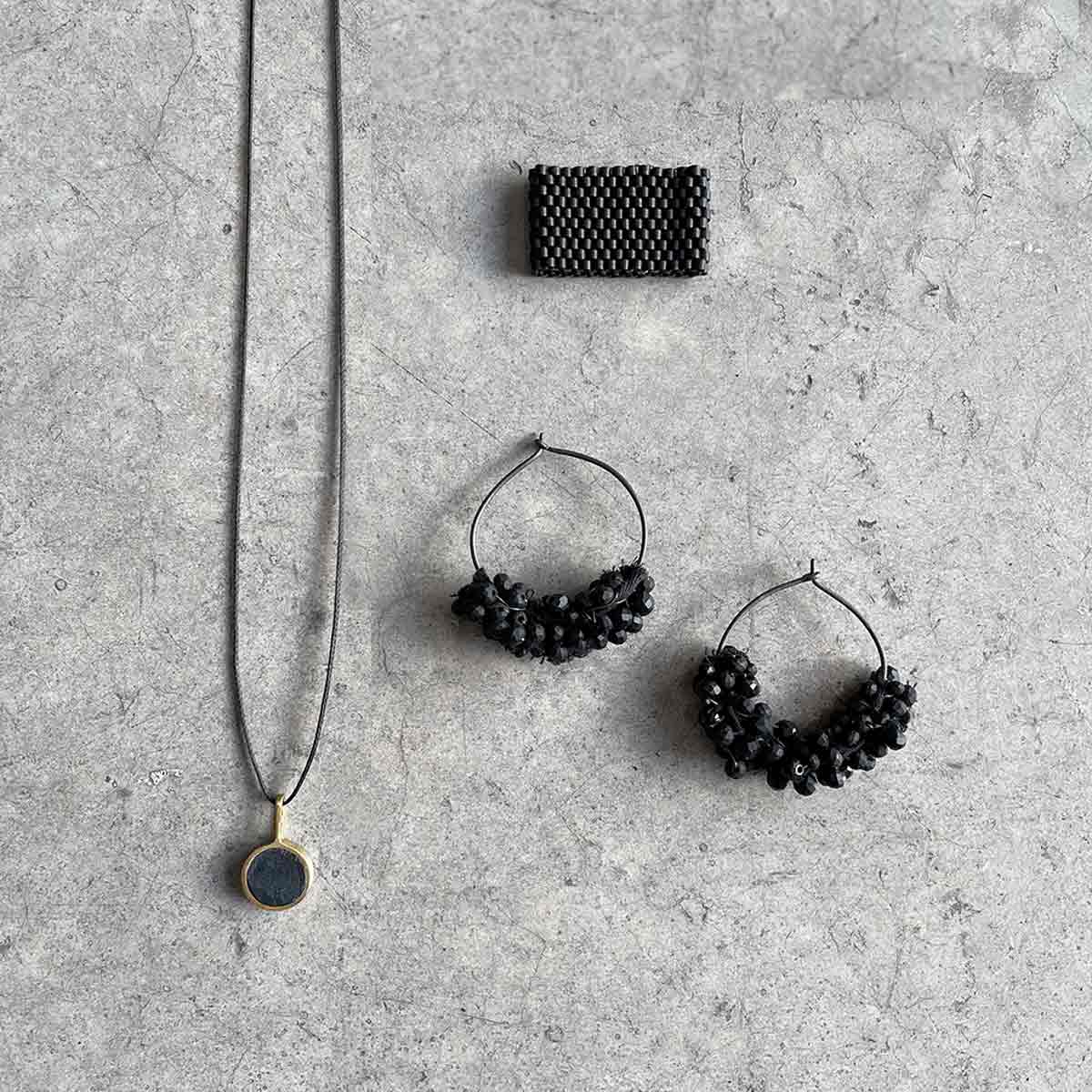 Black nevo earrings / עגילי נבו שחורים - studio oh design